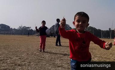 Runnng with the grass to attack me after his cousin brother finished spraying grass on Sr. T